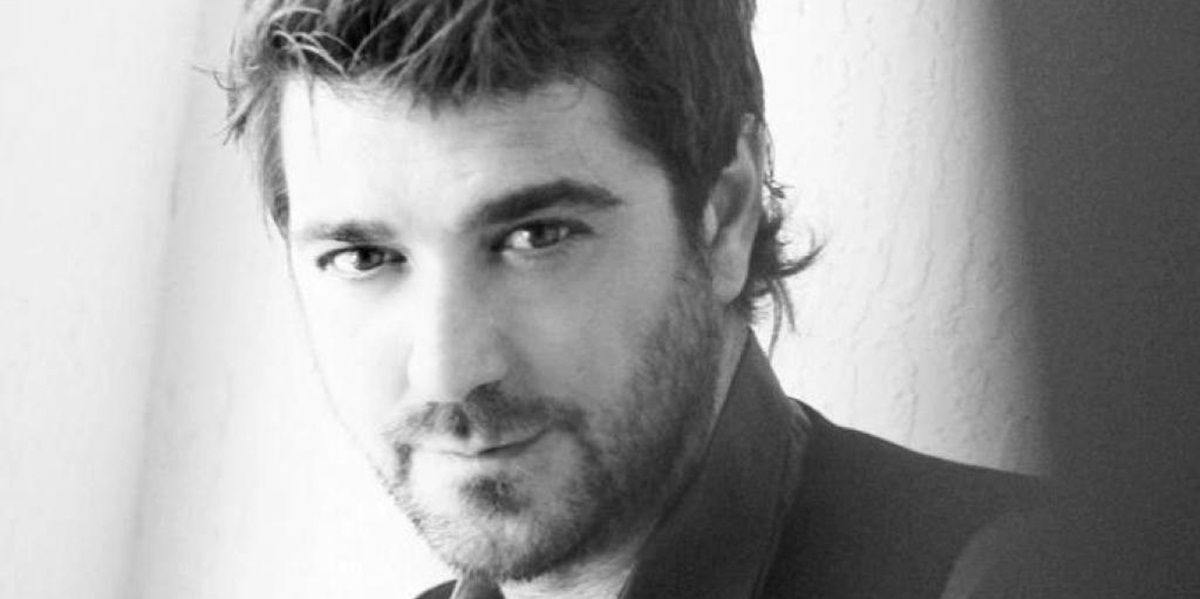 Antonio Orozco: 'Entre sobras y sobras me faltas' – KISS FM