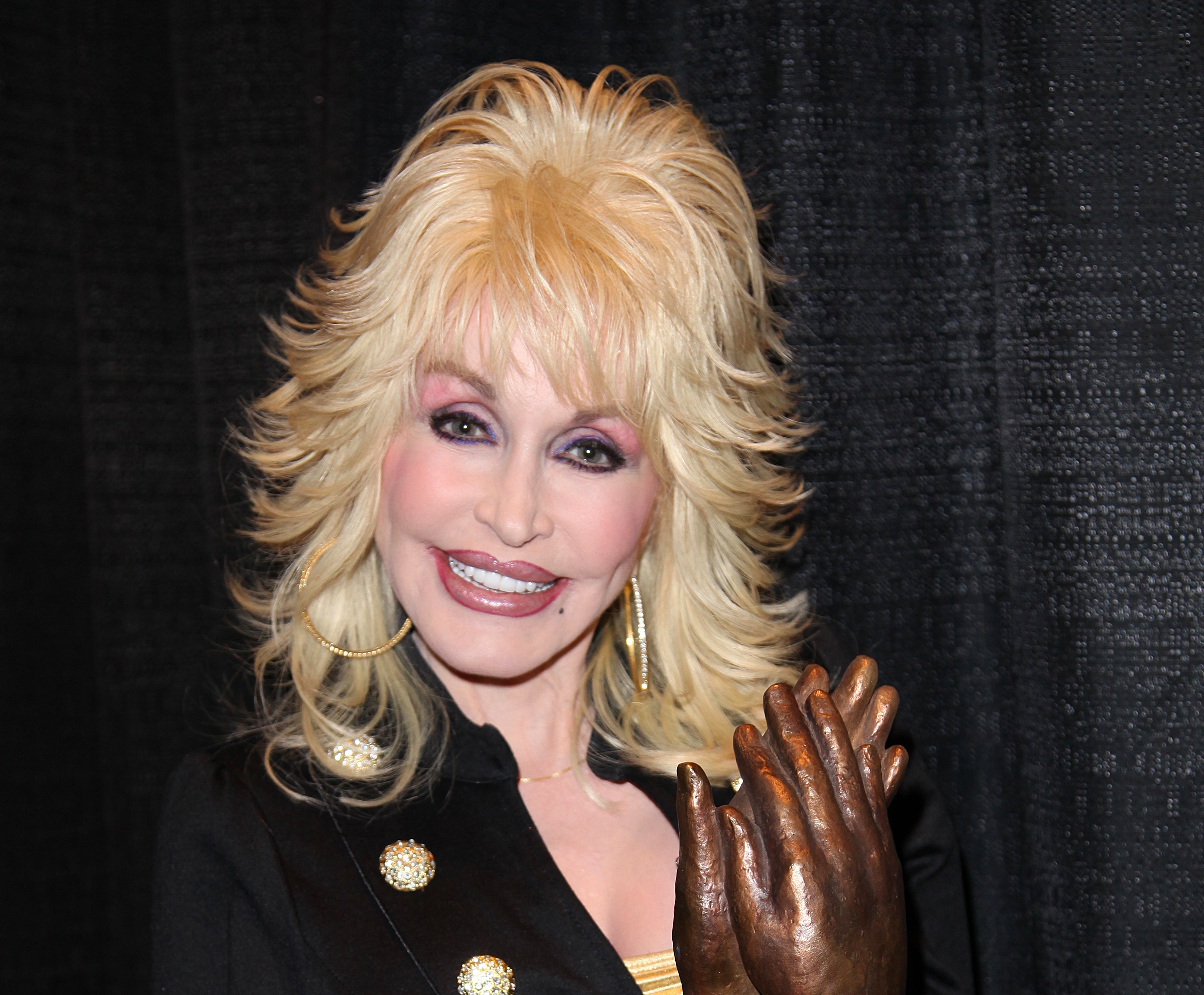 Dolly Parton Fakes