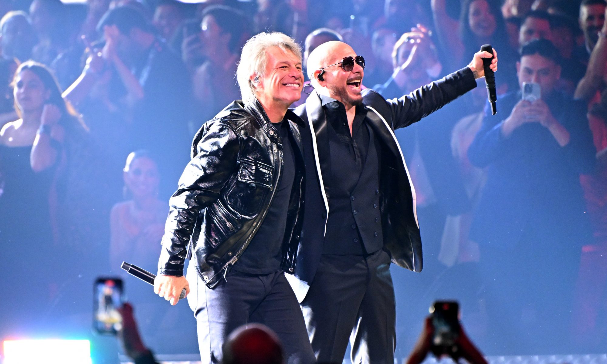 Pitbull y Bon Jovi presentan "Now or Never"