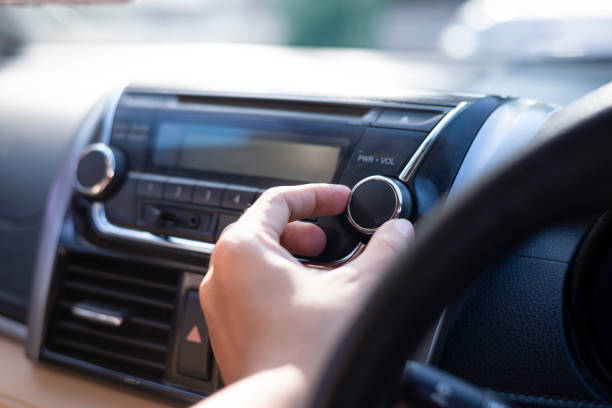 La gente confía más en la radio y los periódicos